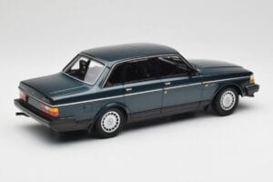 Volvo 240 GL Petrol Metallic Minichamps 1:18 155171407 Metal - imagen 2 de 6