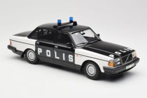 Volvo 240 GL Polis Sweden Negro Minichamps 1:18 155171497 Metal - imagen 4 de 6