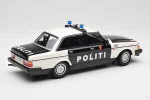 Volvo 240 GL Politi Norway Negro Minichamps 1:18 155171496 Metal - imagen 2 de 6