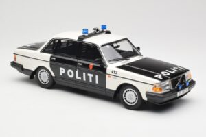 Volvo 240 GL Politi Norway Negro Minichamps 1:18 155171496 Metal - imagen 4 de 6