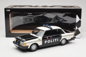Volvo 240 GL Politi Norway Negro Minichamps 1:18 155171496 Metal - imagen 6 de 6
