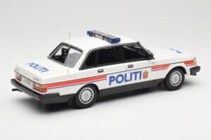 Volvo 240 GL Politi Norway Minichamps 1:18 155171491 Metal - imagen 2 de 6