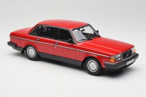 Volvo 240 GL Rojo Minichamps 1:18 155171401 Metal - imagen 4 de 6