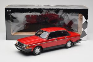 Volvo 240 GL Rojo Minichamps 1:18 155171401 Metal - imagen 6 de 6