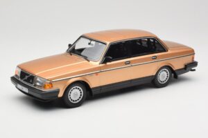 Volvo 240 GL Dorado Minichamps 1:18 155171405 Metal