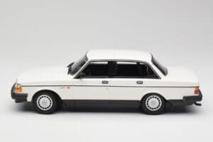 Volvo 240 GL Blanco Minichamps 1:18 155171402 Metal - imagen 3 de 6