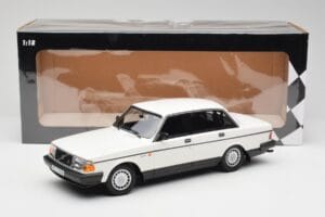 Volvo 240 GL Blanco Minichamps 1:18 155171402 Metal - imagen 6 de 6