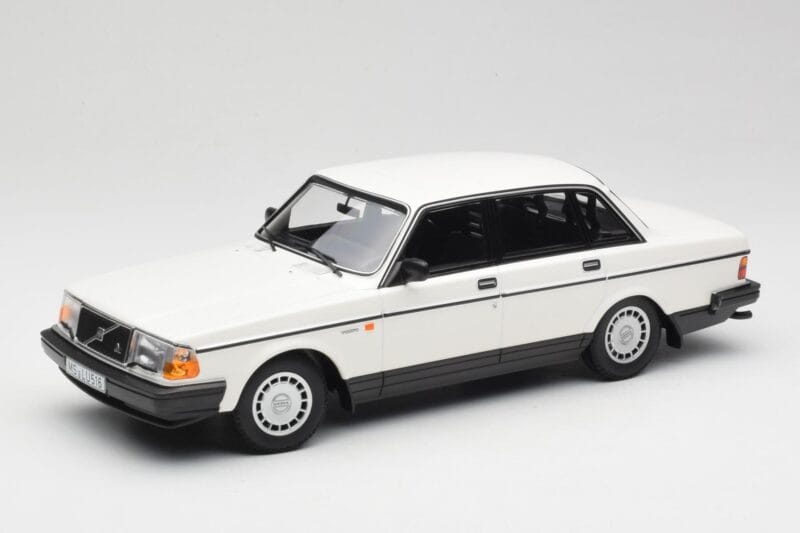 Volvo 240 GL Blanco Minichamps 1:18 155171402 Metal