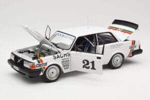 Volvo 240 Turbo #21 P. Stureson DTM Winner Wunstorf 1985 AUTOart 1:18 88592 Metal - imagen 2 de 8
