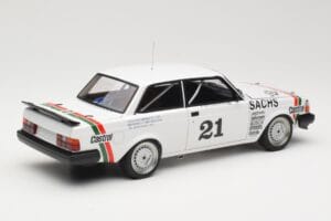 Volvo 240 Turbo #21 P. Stureson DTM Winner Wunstorf 1985 AUTOart 1:18 88592 Metal - imagen 3 de 8