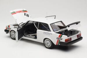 Volvo 240 Turbo #21 P. Stureson DTM Winner Wunstorf 1985 AUTOart 1:18 88592 Metal - imagen 5 de 8