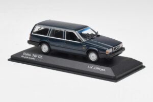 Volvo 740 GL Estate Azul Verde Metálico Minichamps 1:43 943171713 Metal - imagen 3 de 4