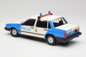 Volvo 740 GL Policía Sueca Minichamps 1:18 155171791 Metal - imagen 5 de 6