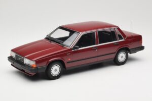 Volvo 740 GL Rojo Minichamps 1:18 155171704 Metal