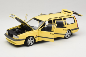 Volvo 850 T-5R Familiar Cream Yellow AUTOart 1:18 79506 Metal - imagen 2 de 8