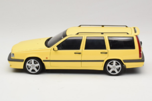 Volvo 850 T-5R Familiar Cream Yellow AUTOart 1:18 79506 Metal - imagen 4 de 8