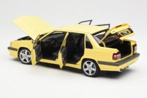 Volvo 850 T-5R Amarillo AUTOart 1:18 79501 Metal - imagen 5 de 8