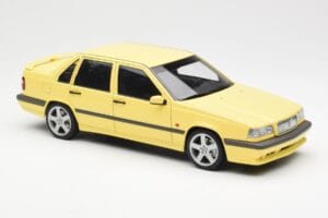 Volvo 850 T-5R Amarillo AUTOart 1:18 79501 Metal - imagen 6 de 8