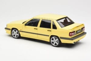 Volvo 850 T-5R Amarillo AUTOart 1:18 79501 Metal - imagen 7 de 8