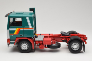 Volvo F1220 Verde Rojo Road Kings 1:18 RK180032 Metal - imagen 4 de 8