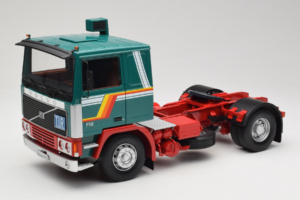 Volvo F1220 Verde Rojo Road Kings 1:18 RK180032 Metal