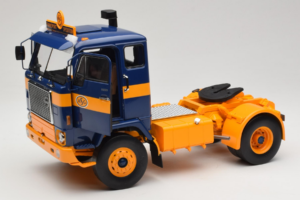 Volvo F88 Azul Oscuro Amarillo MCG 1:18 MCG18140 Metal - imagen 2 de 8