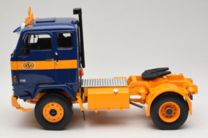 Volvo F88 Azul Oscuro Amarillo MCG 1:18 MCG18140 Metal - imagen 4 de 8