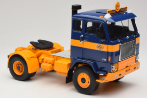 Volvo F88 Azul Oscuro Amarillo MCG 1:18 MCG18140 Metal - imagen 6 de 8