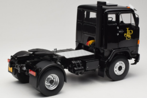 Volvo F88 John Player Special Black MCG 1:18 MCG18217 Metal - imagen 3 de 8