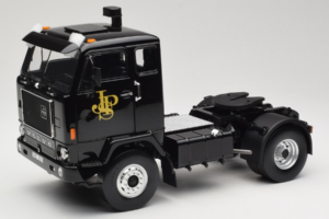 Volvo F88 John Player Special Black MCG 1:18 MCG18217 Metal