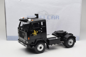 Volvo F88 John Player Special Black MCG 1:18 MCG18217 Metal - imagen 8 de 8