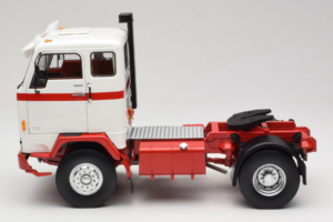 Volvo F88 Blanco Rojo MCG 1:18 MCG18141 Metal - imagen 4 de 8