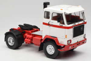 Volvo F88 Blanco Rojo MCG 1:18 MCG18141 Metal - imagen 6 de 8