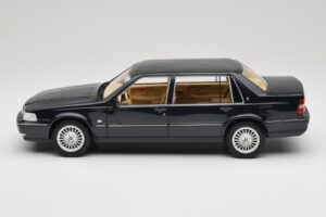 Volvo S90 Royal Blue DNA 1:18 DNA000088 Metal - imagen 3 de 6