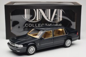 Volvo S90 Royal Blue DNA 1:18 DNA000088 Metal - imagen 6 de 6