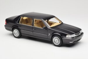 Volvo S90 Royal Violet DNA 1:18 DNA000089 Metal - imagen 4 de 6