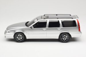 Volvo V70 R P80 Plata DNA 1:18 DNA000155 Metal - imagen 3 de 6