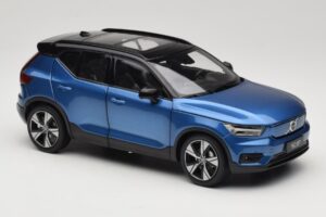 Volvo XC40 Recharge Azul Metalizado Paudi Model 1:18 2562373 Metal - imagen 6 de 8