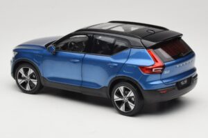 Volvo XC40 Recharge Azul Metalizado Paudi Model 1:18 2562373 Metal - imagen 7 de 8