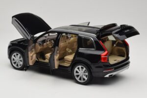 Volvo XC90 Onyx Black Paudi Model 1:18 9430842 Metal - imagen 5 de 8