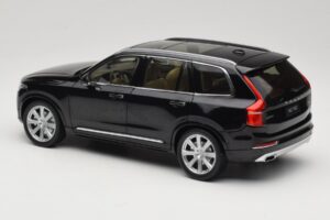 Volvo XC90 Onyx Black Paudi Model 1:18 9430842 Metal - imagen 7 de 8