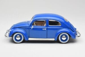 Volkswagen Beetle Azul Bburago 1:18 23124646 Metal - imagen 4 de 8
