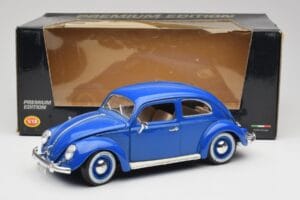Volkswagen Beetle Azul Bburago 1:18 23124646 Metal - imagen 8 de 8