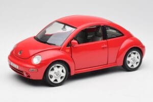Volkswagen New Beetle Rojo Bburago 1:18 8185108 Metal