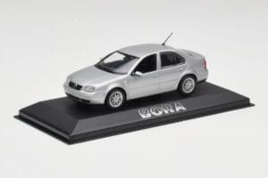 Volkswagen Bora Reflex Plata Minichamps 1:43 81982223S Metal - imagen 2 de 4