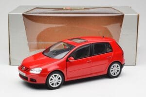 Volkswagen Golf Mk5 4-Door Tornado Rojo Bburago 1:18 GOLF001 Metal - imagen 8 de 8