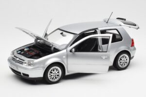 Volkswagen Golf Mk5 GTI Plata Norev 1:18 188570 Metal - imagen 2 de 8