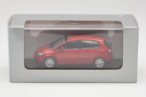 Volkswagen Golf Plus Tornado Rojo Minichamps 1:43 821911110 Metal - imagen 4 de 4