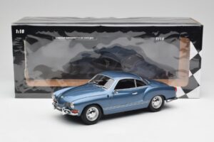 Volkswagen Karmann Ghia Coupe Neptune Azul Minichamps 1:18 155054022 Metal - imagen 6 de 6