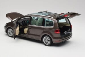 Volkswagen Sharan 7N Marrón Roble Metálico Minichamps 1:18 110051001 Metal - imagen 5 de 8